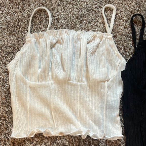 Tank tops - Picture 2 of 4